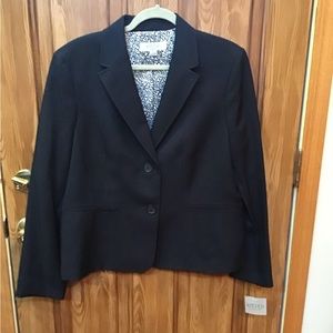 Jasper cropped navy blazer size 18